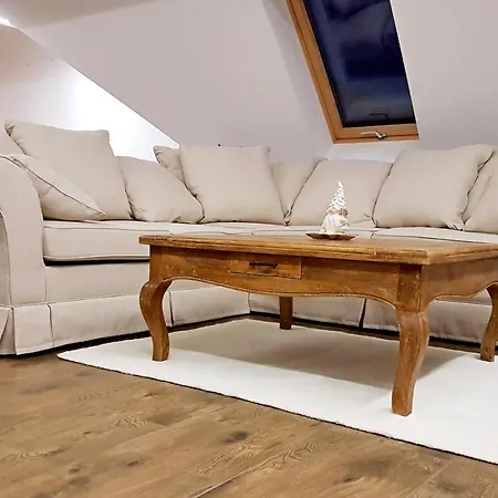 Flowers In The Attic *