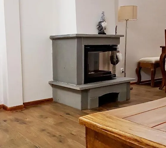 Flowers In The Attic דירה