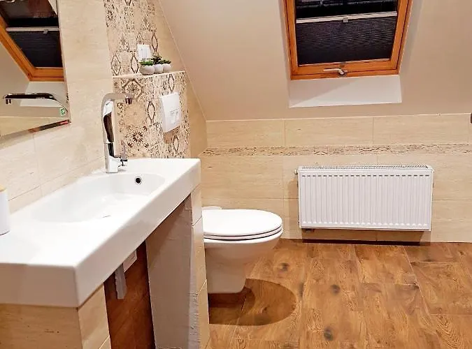 Flowers In The Attic דירה